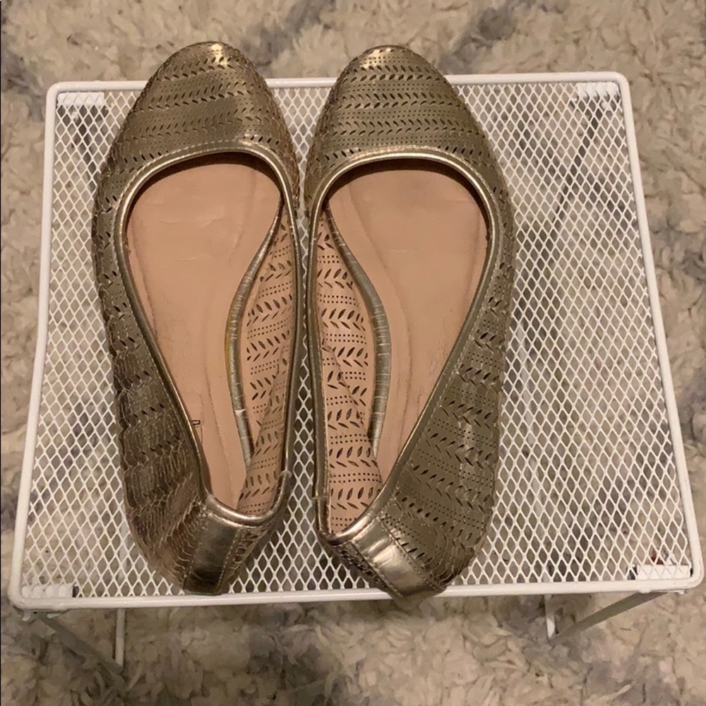 Aldo size 7 gold women’s flats